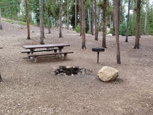 Camp-out-colorado-belle-turquoise-lake-spacing