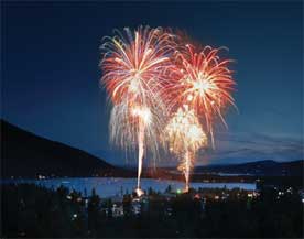 camp-out-colorado-lake-dillon-fireworks