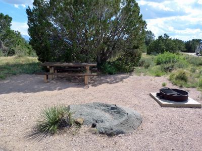 Campoutcolorado-lathrop-state-park-campground-campsite-rock