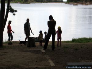 evening-hike-on-lake