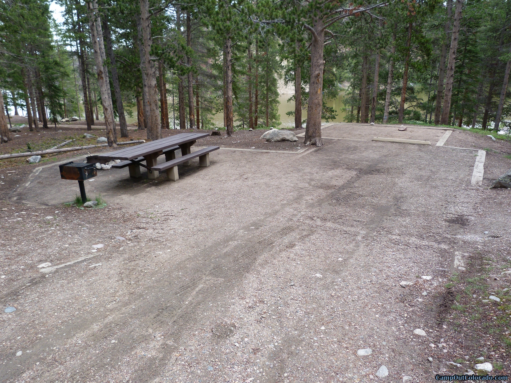 camp-out-colorado-chambers-lake-campground-well-groomed