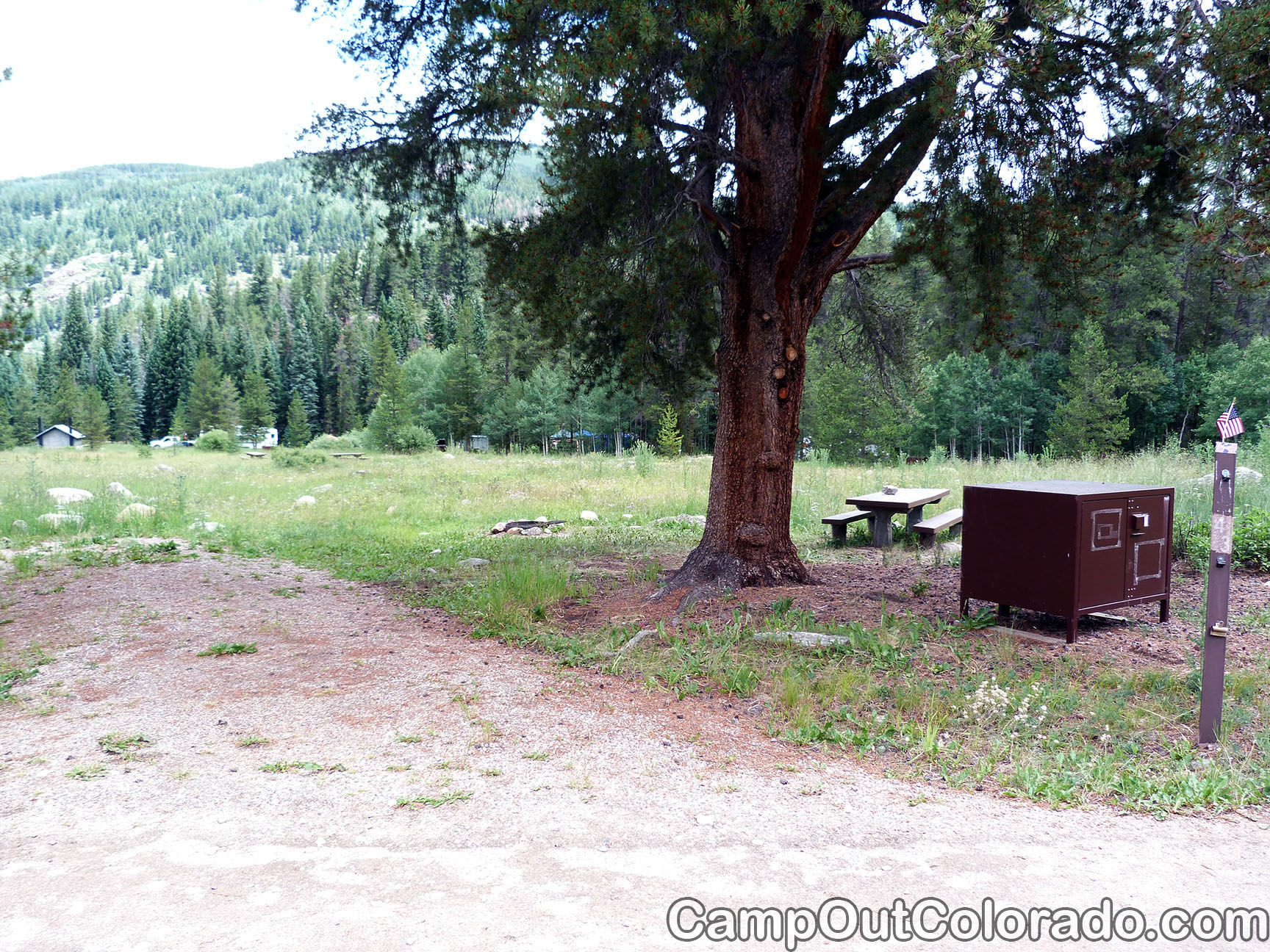 Campsite Amenities at Chapman Dam Campground