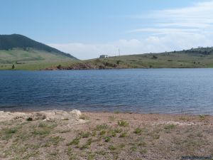 camp-out-colorado-pinewood-mid-lake